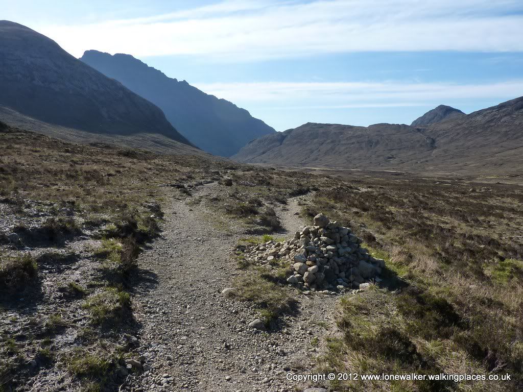 The 'decision cairn', left for the easy route, right means I have to take the Bad Step - I go left