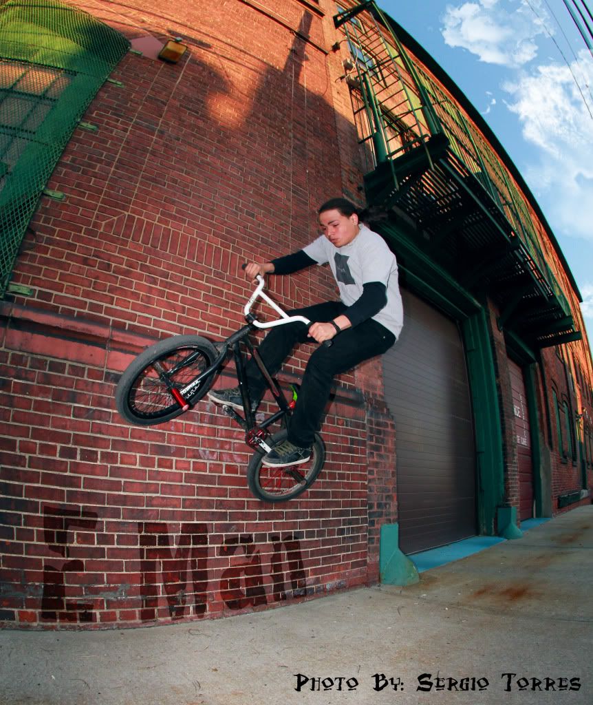 IMAGE: http://i1237.photobucket.com/albums/ff462/TipsyFlipped1212/IMG_7875.jpg