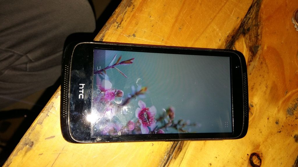 HTC 526G dual sim Android 4.4.2 chữa cháy