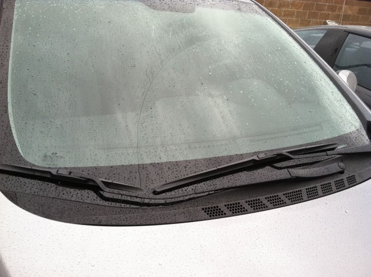 Hyundai Elantra: Windshield wipers Hyundai Elantra: Windshield wipers