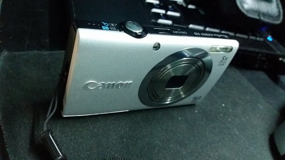 Canon power shot A2300HD - 2