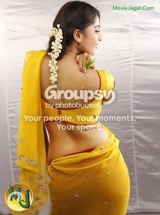 AnushkaInSaree6.jpg